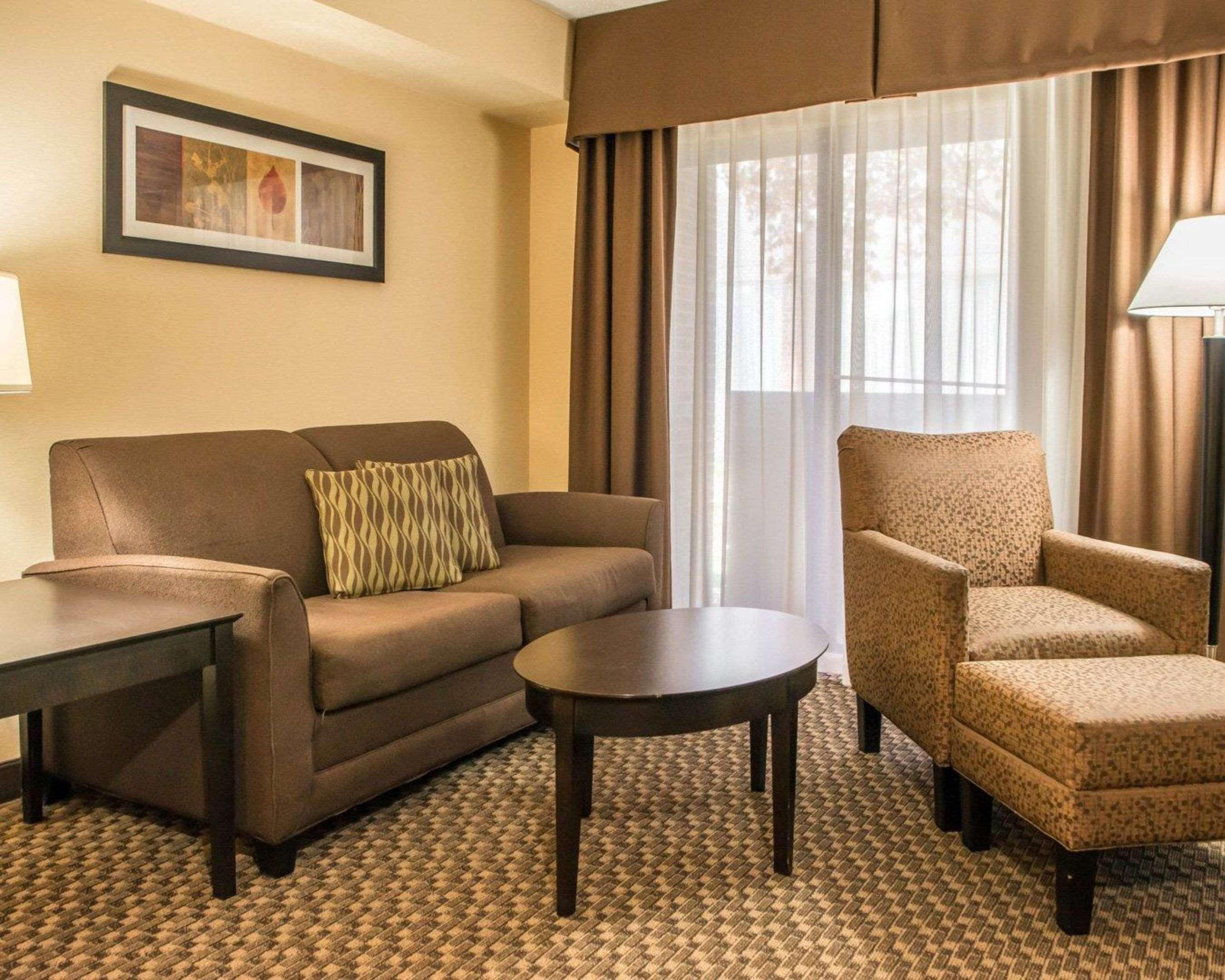 Mainstay Suites Verona Exterior foto